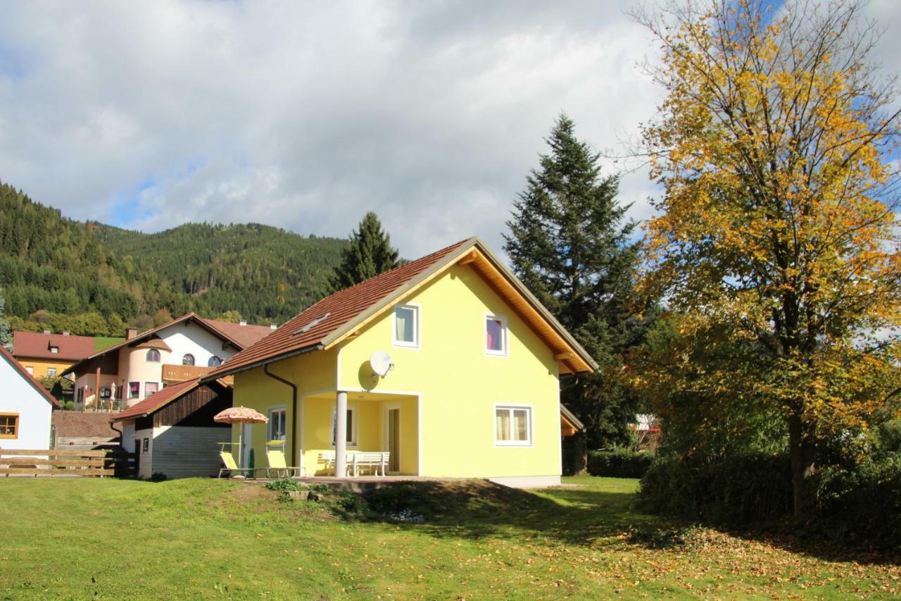 Narrenhaus Villa Fohnsdorf Buitenkant foto