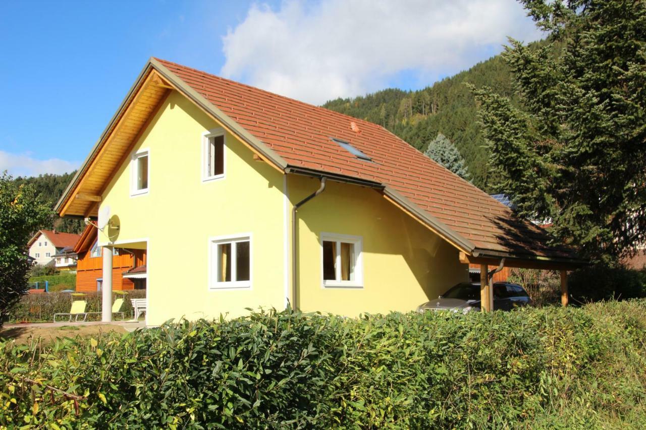Narrenhaus Villa Fohnsdorf Buitenkant foto
