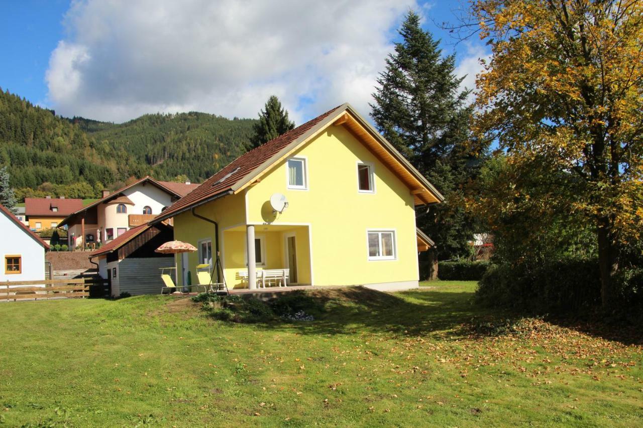 Narrenhaus Villa Fohnsdorf Buitenkant foto